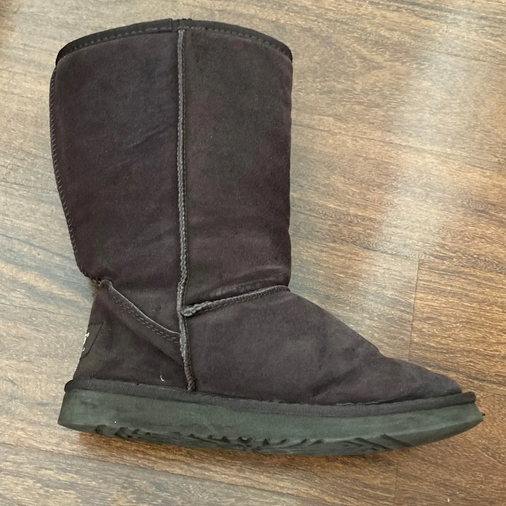UGG Brown Short Suede Boots Sz 8